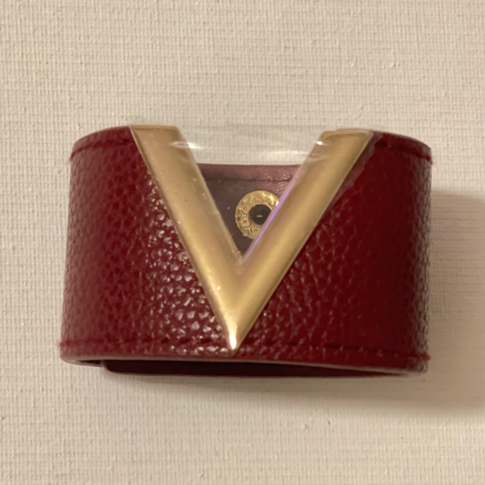 Adjustable Snap Designer Cuff - Picture 2 of 4